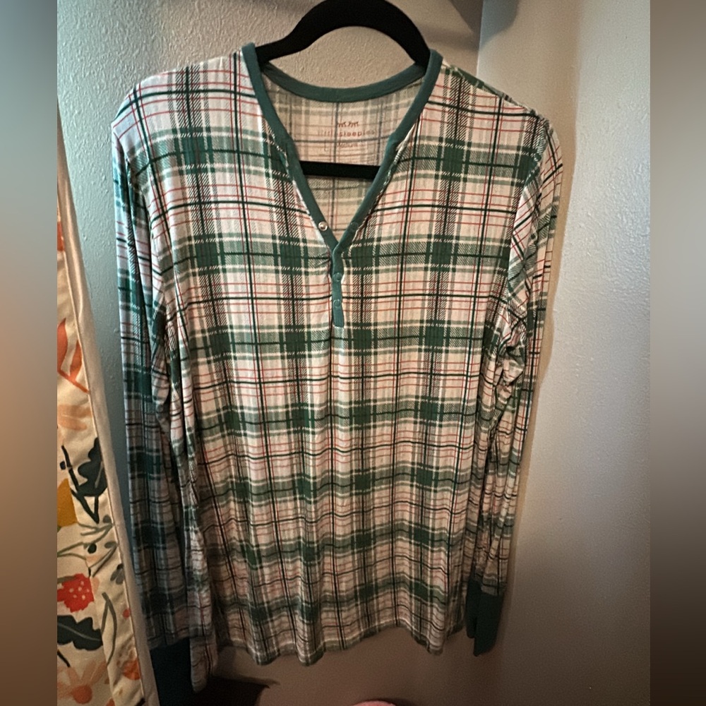 Little sleepies holiday shirt women’s medium